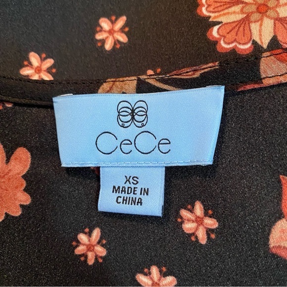 NWT CeCe Floral Long Sleeve Blouse‎ - Picture 6 of 8
